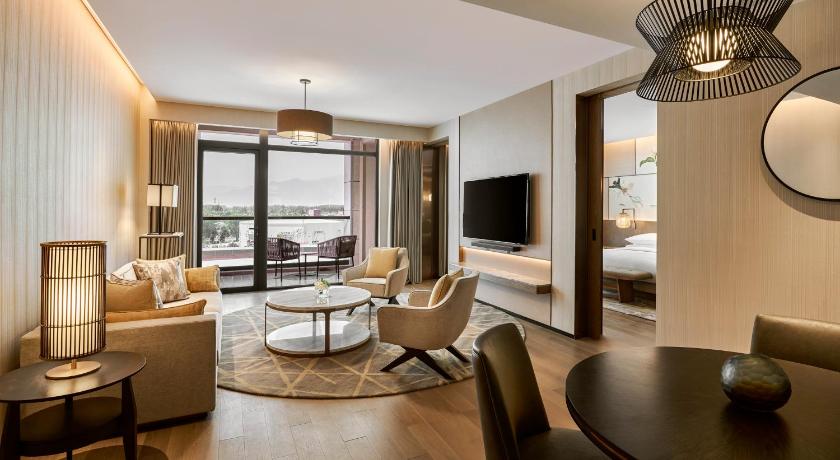 Image of Regency Executive Suite 1