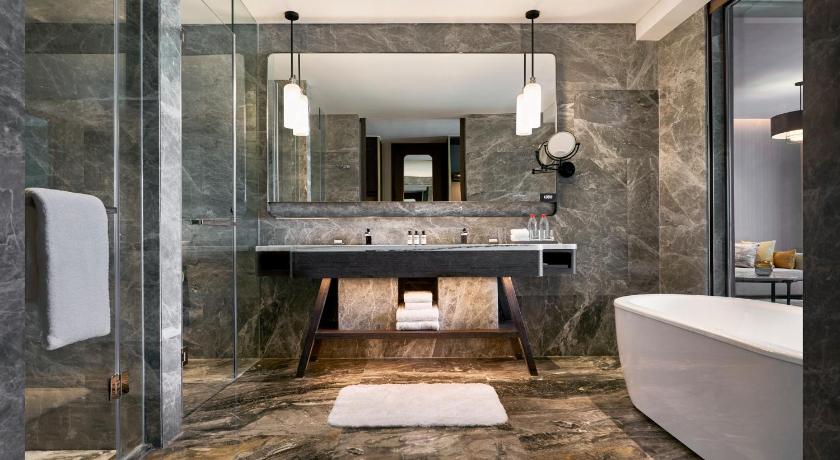 Image of Regency Suite King 4