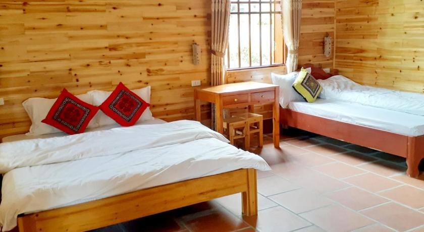 Image of Family Room with Private Bathroom 0