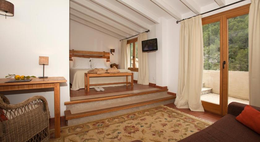 Image of Junior Suite with Spa Access 0
