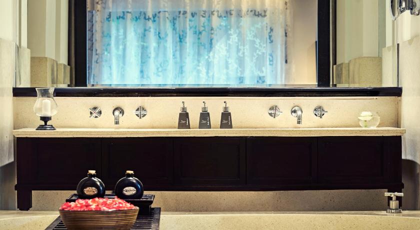 Image of Garden View Suite 12