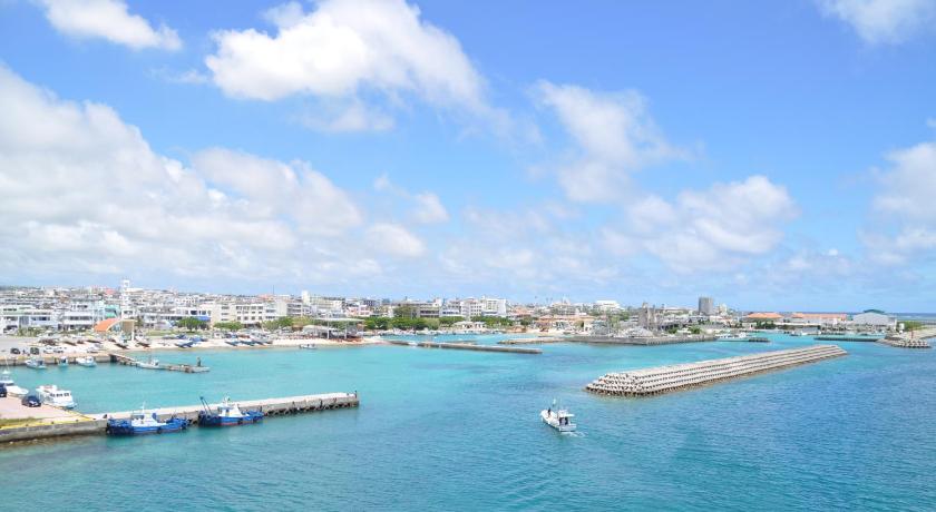 Ishigaki “Okawa Stay” Five-Bedroom Condo 3-Star Single Room suite