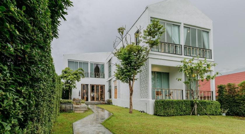 Kamphaeng Phet White Wall Riverfront Hotel 2-Star Hotel amenity