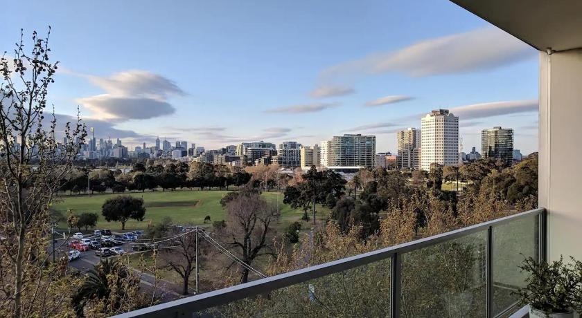 Best View St Kilda 1 BR - Spectacular Sunset Hideaway photo