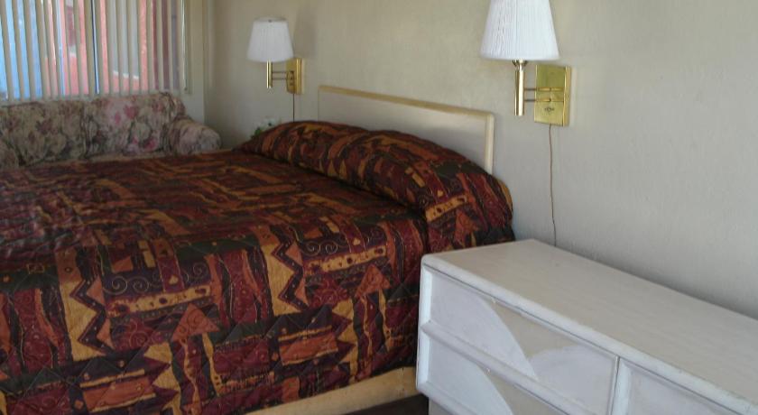 Safari Motor Inn - Joshua Tree photo