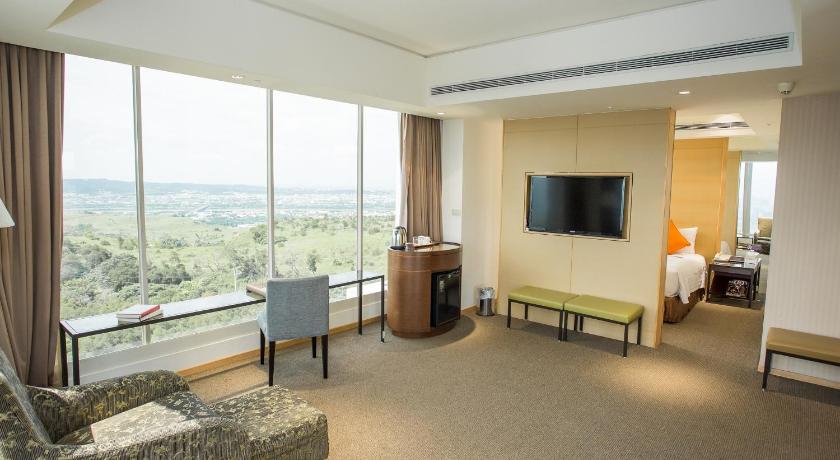 Image of Deluxe Suite 5