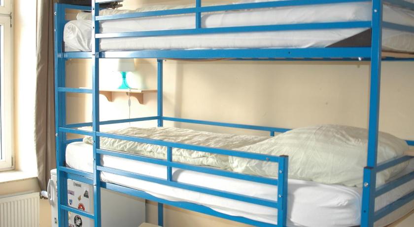 Image of Triple Room with Private Bathroom 10