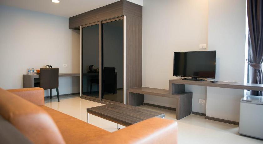 Image of Deluxe Triple Room 15