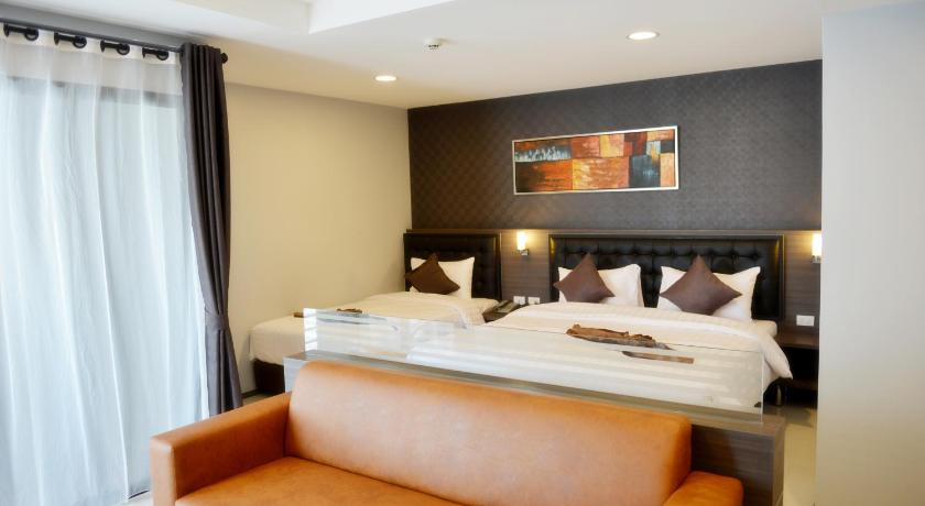 Image of Deluxe Triple Room 5