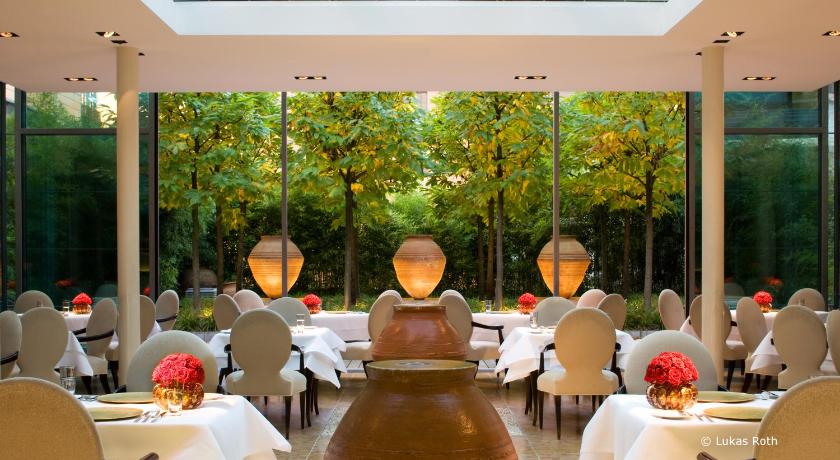 베를린 더 만달라 호텔 (The Mandala Hotel) 5성급 호텔 스위트룸