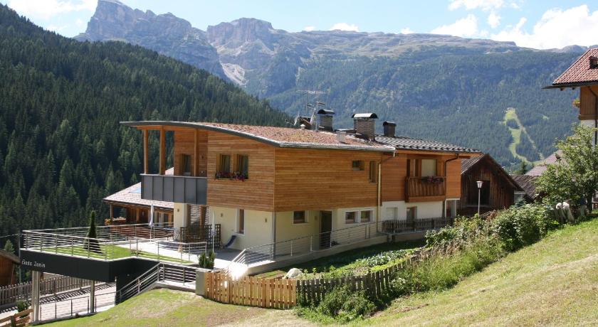 Klimahaus Dep. La Fradora — Hotel in Badia