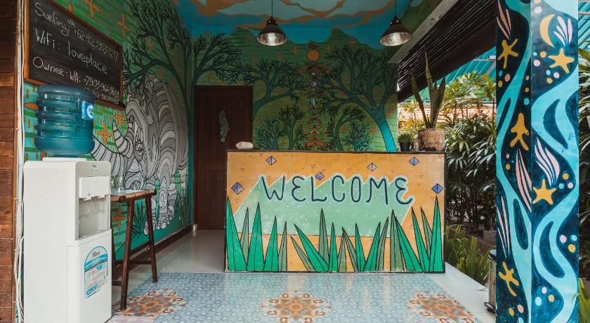 Big Brother Surf Inn photo