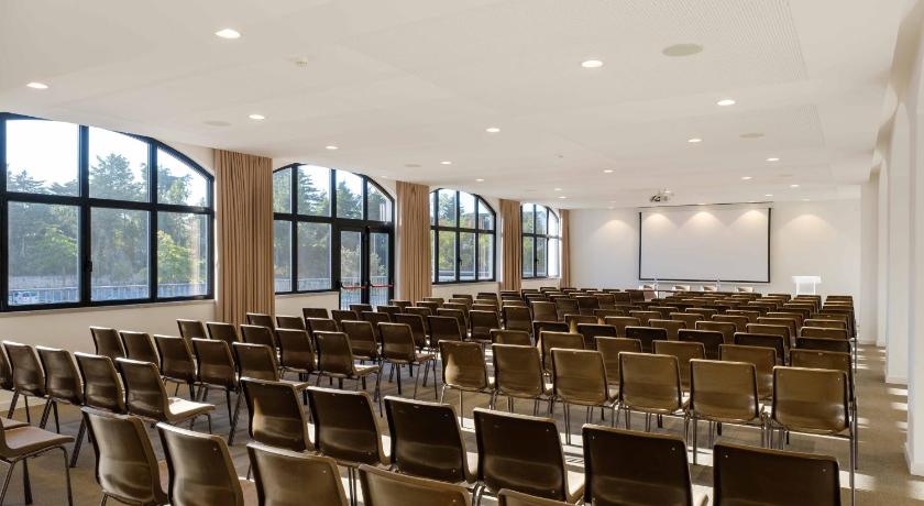 파티마 SDivine Fatima Hotel, Congress & Spirituality 4성급 호텔 스위트룸