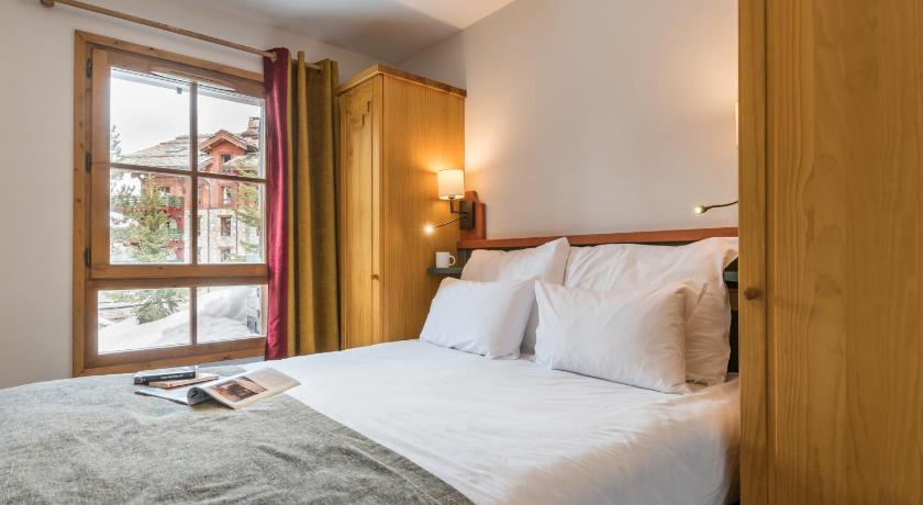 Image of Superior Three-Bedroom Apartment - access to the outdoor pool (8 People) 7