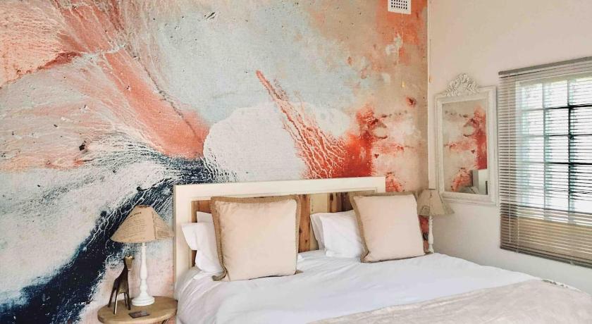 Savannah Boutique Guest Suite photo