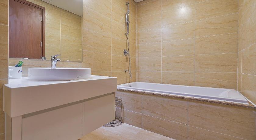 BunHomestay SPACIOUS 4 Bedroom CITY&SEA View 1 min walk to SEA photo