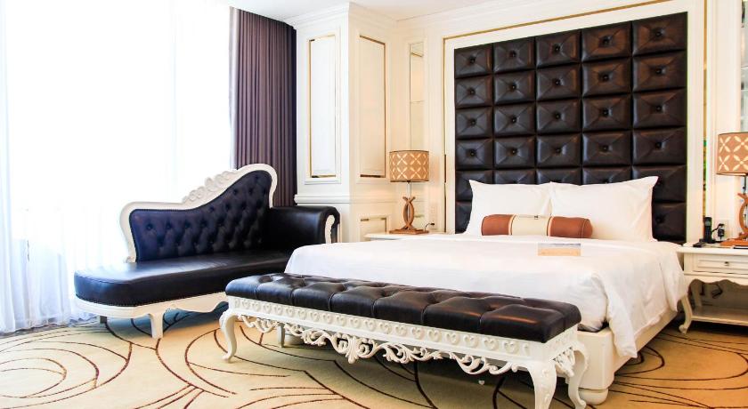 Image of Oceanfront Two-Bedroom Suite with Balcony 0