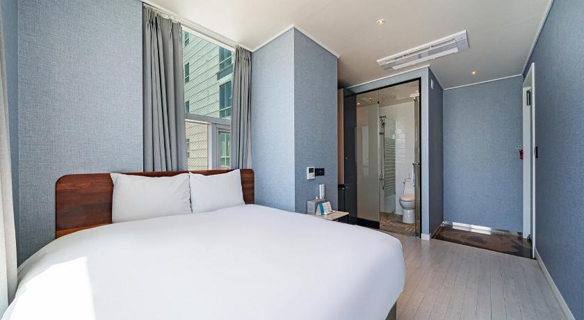 Image of Half Ocean View Double Room 0