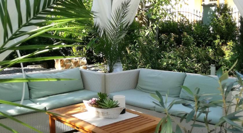 Villa Rosa Residence Dubi Boek Een Aanbieding Op Agoda Com