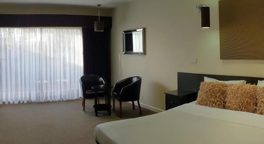Hogans Motel photo