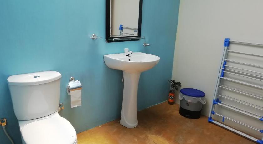 Hello Super Hostel - image 7