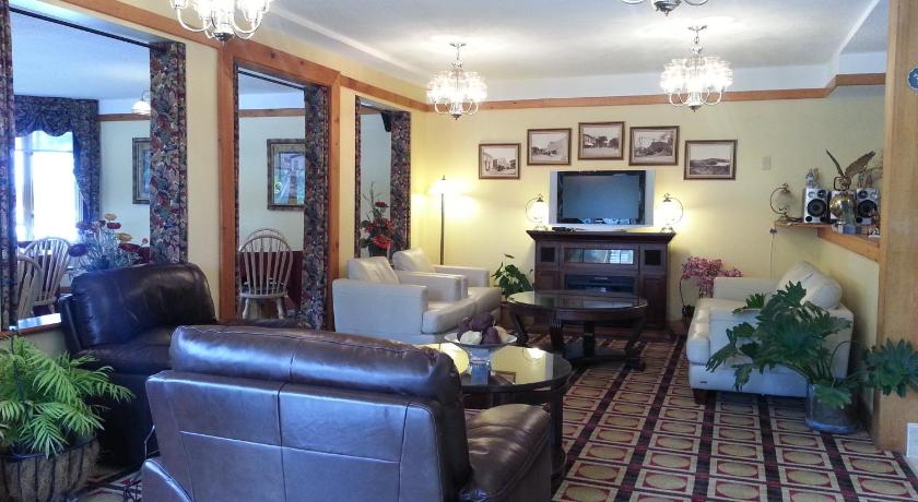 Granite Town Hotel photo