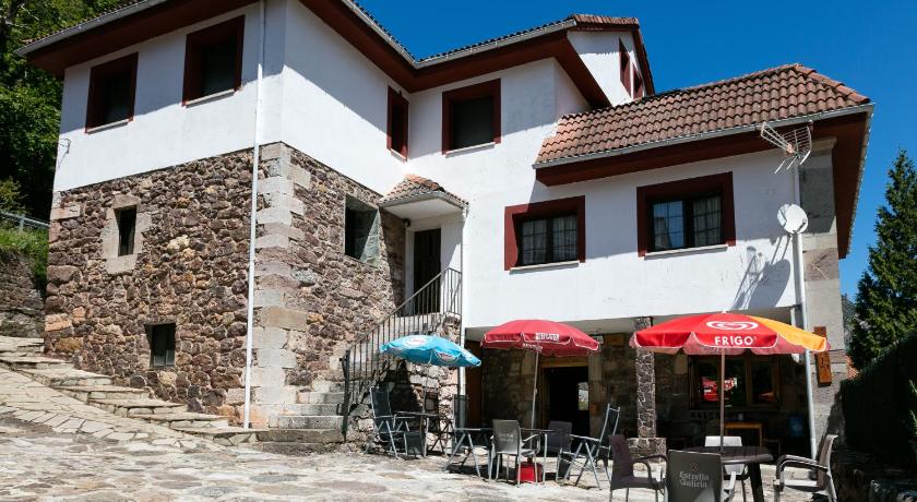 Pension Casa Cesareo — Hotel in Pola De Somiedo