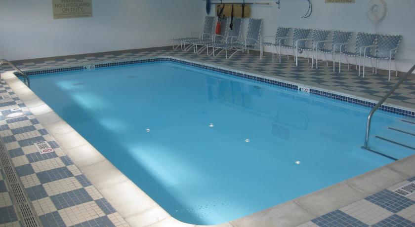 Country Inn & Suites by Radisson, Dearborn, MI photo