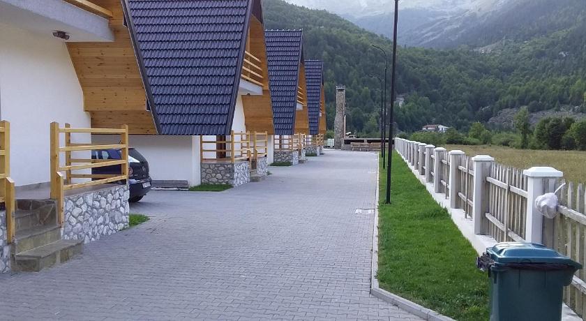 Bujtinat e lugines Valbone photo