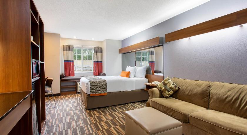 Microtel Inn & Suites by Wyndham Philadelphia Airport