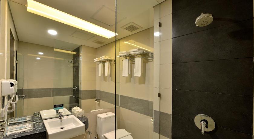 Image of Deluxe Room 8