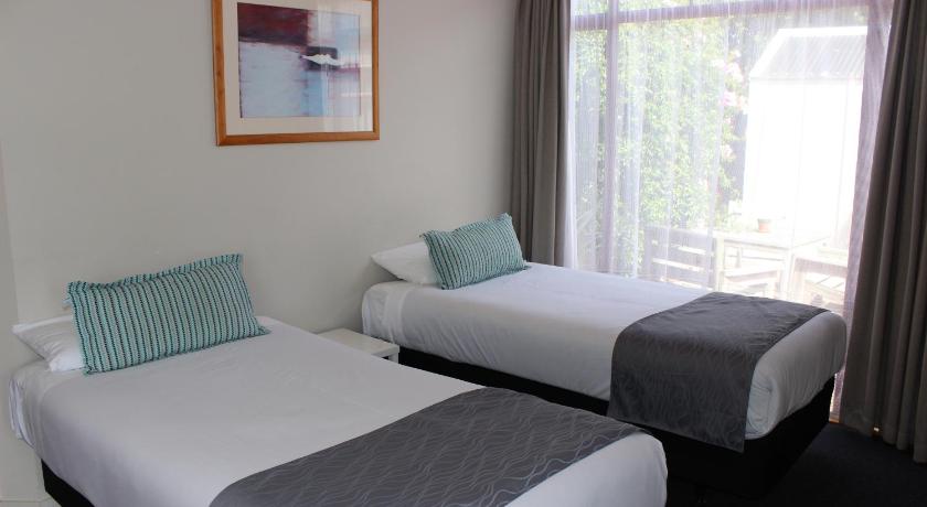 Image of One Bedroom Family Room 8