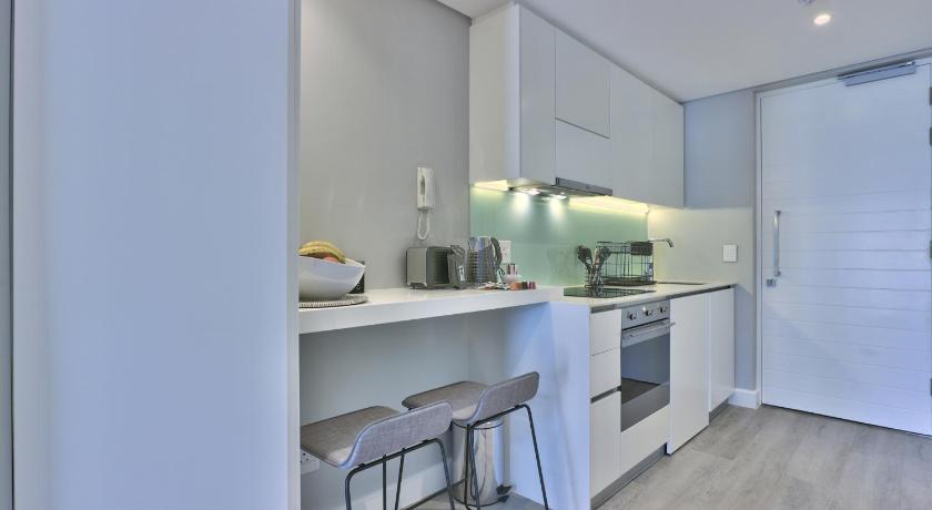 35 on Main Luxury Apartment by Totalstay photo