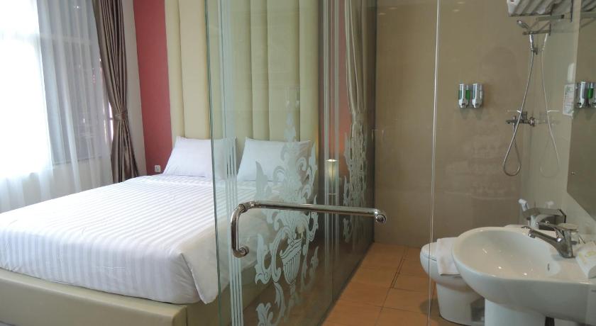 Image of Deluxe Room Only 9