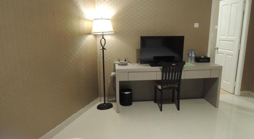 Image of Deluxe Room Only 12