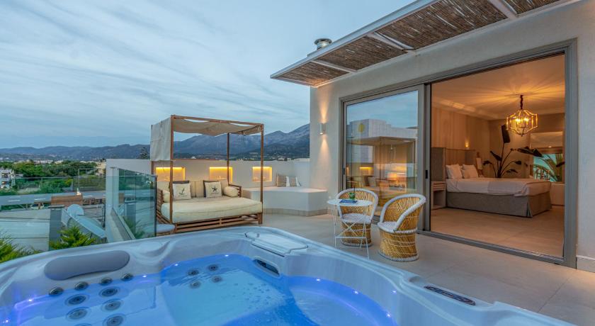 Image of Luxury Veranda Suite With hot tub 3