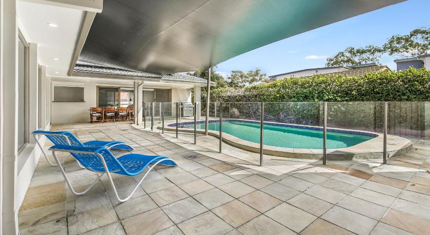 Homely Getaways in Broadbeach Waters photo