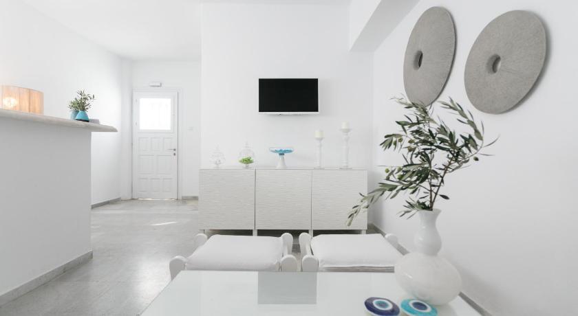 Ippokampos Town Apartments photo