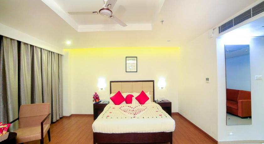 Triguna Clarks Inn 