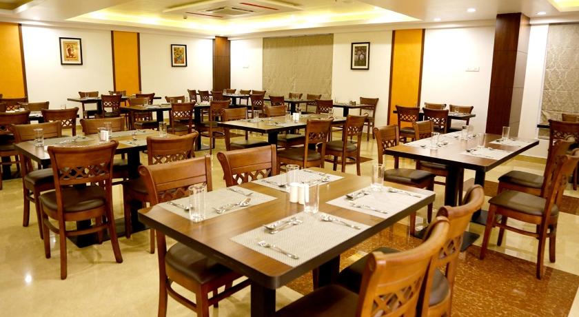 Triguna Clarks Inn 