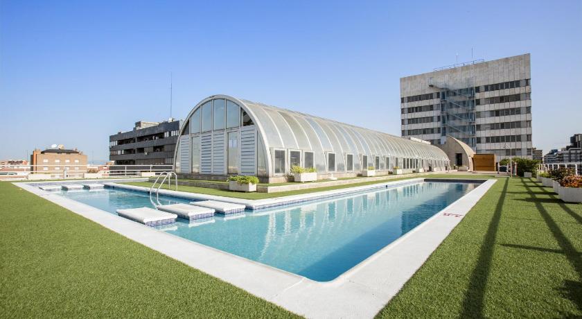 Apartmentos Eurobuilding 2 photo