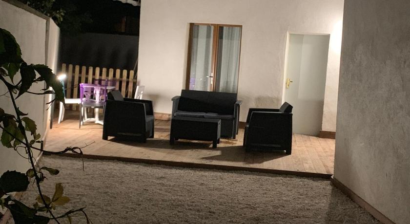 Manifique Maison T2 50m2 Atypique wifi & parking privee photo