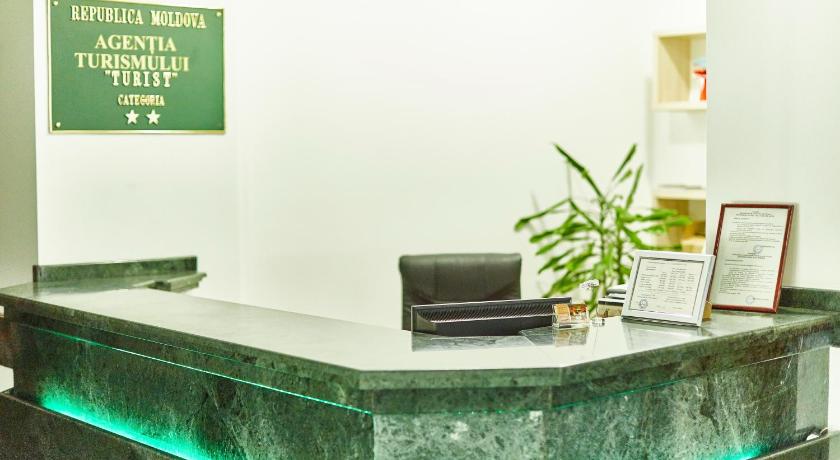 Hotel Turist — Hotel in Chisinau