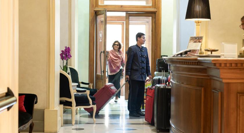 Alpi Hotel photo