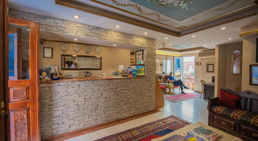 Kaftan Hotel - image 2