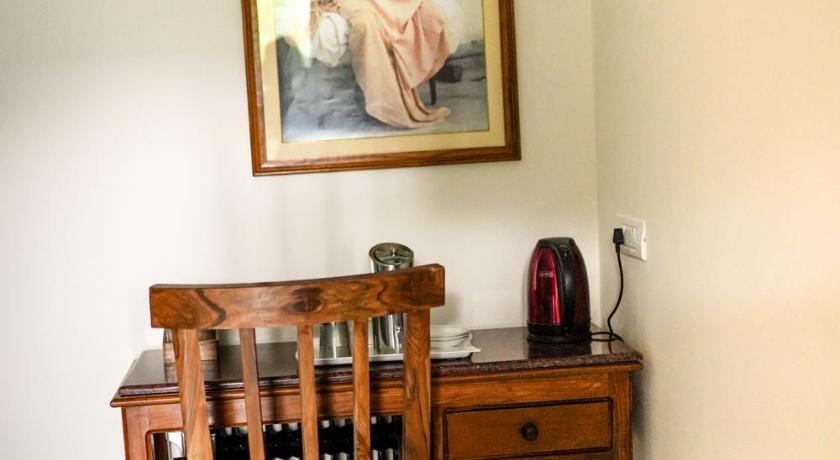 MVT Guesthouse & Restaurant – Vrindavan, NC