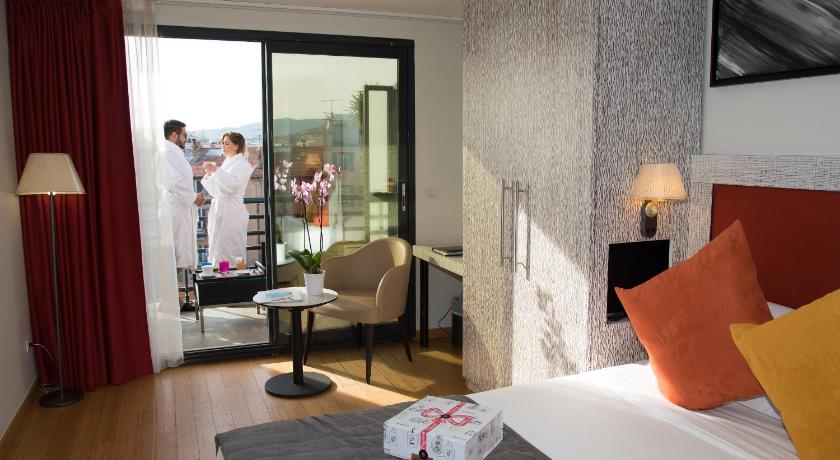 Image of Superior Room 11
