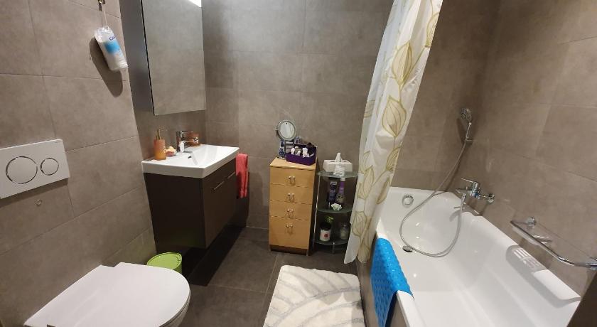 Chambre aux bord de l'Areuse photo