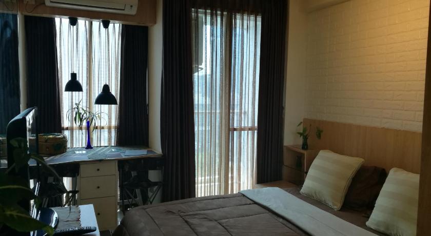 Pleasant Tifolia Studio Apartment — Hotel in Jakarta