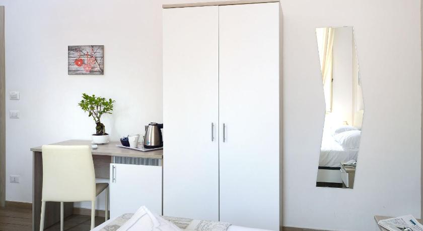 Image of Double Room with Private Bathroom 6